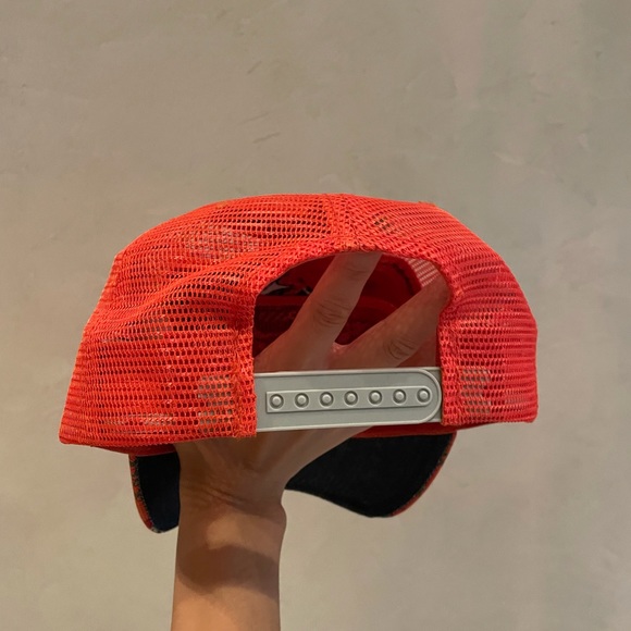 Ed hardy trucker hat - Picture 4 of 5